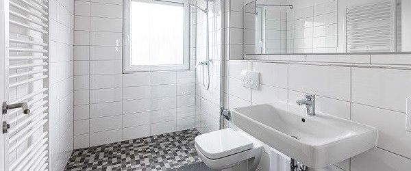 Wir laden Sie ein, am 03.12.2025 , 13.00 Uhr- 14.00 Uhr zu einer offenen Besichtigung in unserer 2- Zimmerwohnung mit NEUBAU Merkmalen! in Bonn-Plittersdorf - Photo 1