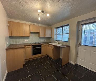 2 bedroom end of terrace house to rent - Photo 1