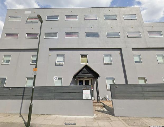 Burlington Avenue, B KT3, London - Photo 1