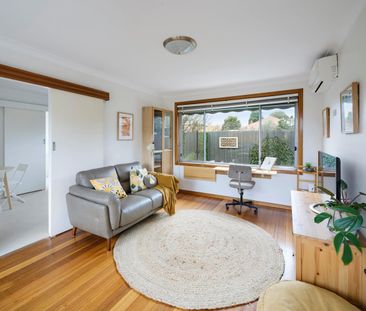Private Rear Unit with a Full-Width Backyard - Photo 2
