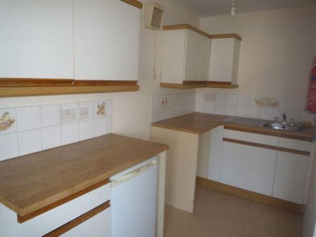 1 bedroom flat to rent - Photo 4
