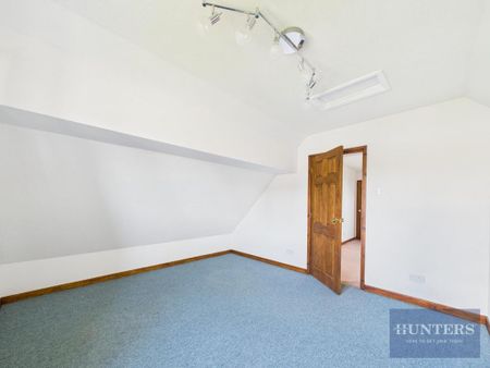 5 bedroom detached house to rent - Photo 2