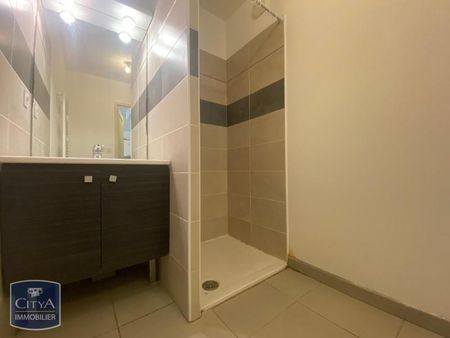 Location Appartement 2 pièces 41m² VILLENEUVE LES AVIGNON 30400 - Photo 4