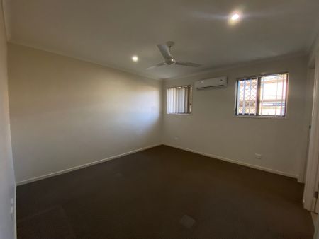 Modern Family Home - Photo 4