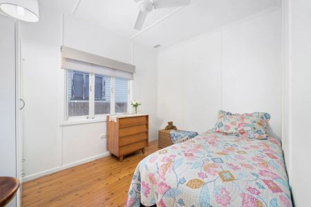 27 Ella Street, - Photo 4