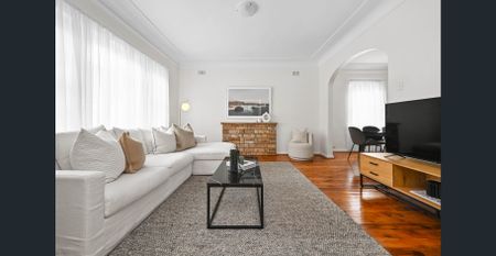 Traditional Charm - Ideal Family Home - Photo 3