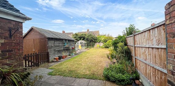 Exeter Road - Photo 2