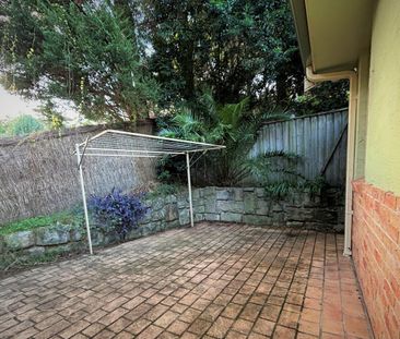 Beautiful two storey townhouse - Photo 5