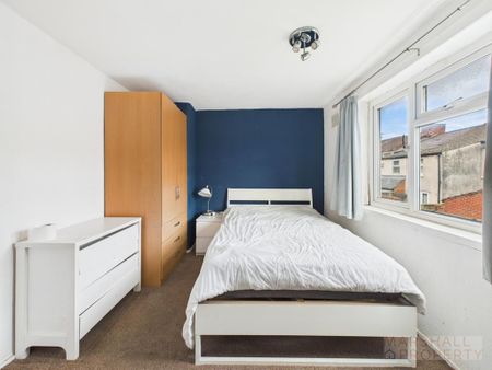 5 bedroom terraced house to rent - Photo 5