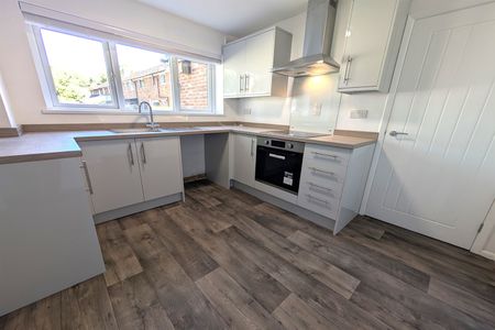 Somerset Avenue, SO18 - Photo 4