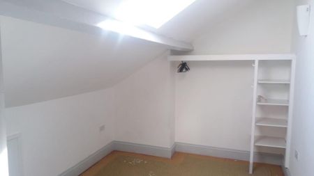 3 bedroom maisonette to rent - Photo 2