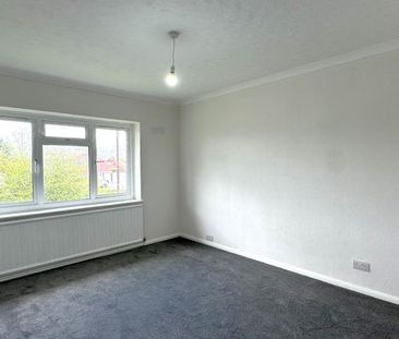 Park Road, Staines - 3 bedrooms Property for lettings - Seymours - Photo 6