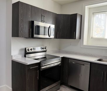 2 Bedroom Lower Unit in Aspen Ridge – Modern &amp; Bright - Photo 2