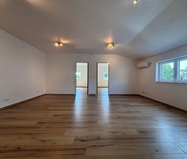 Appartement te huur in Herbeumont voor € 700 met 2 slaapkamers - Photo 3