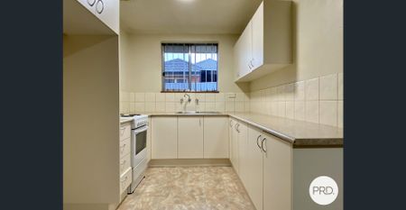 CENTRALLY LOCATED! - Photo 4