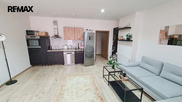 Pronájem bytu 2+kk 61 m² - Photo 1