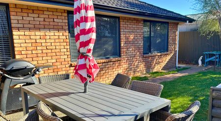 Central Blenheim - 3-Bedroom Home - Photo 4