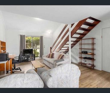 Spacious Two Bedroom Unit in Great Location! - Photo 2