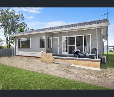 A COSY FOUR BEDROOM NEST - Photo 5