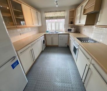 2 bedroom apartment to rent - Photo 3