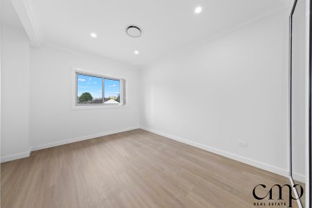 3B Cuthel Place, Campbelltown NSW 2560 - House For Rent | Domain - Photo 4