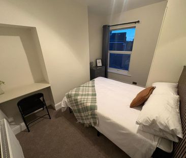 4 bedroom house to rent - Photo 3