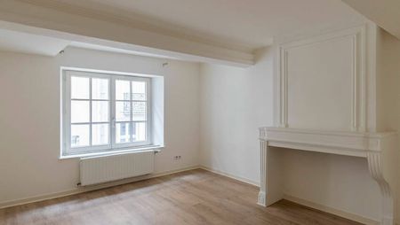EXCLUSIVITE : Appartement T4 de 123m² - Vieille Ville - Photo 3