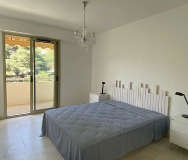 Location Appartement 3 pièces 82m² CANNES 06400 - Photo 3