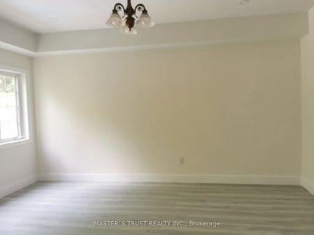 Detached Home For Lease | N9254535 - Photo 5