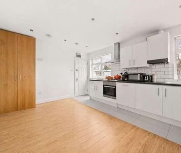 Church Hill Road, East Barnet, EN4 - Photo 6