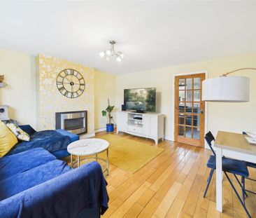 3 bedroom Terraced House to rent - Photo 4