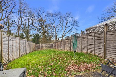 3 bedroom detached house to rent - Photo 4