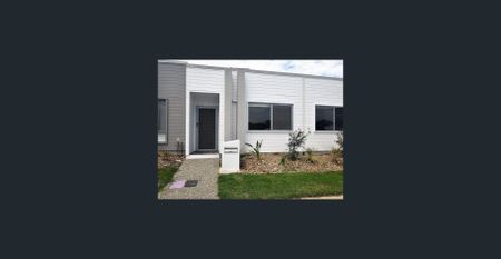 Modern Townhouse in Prime Location! - Photo 3