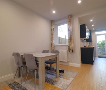 Queen Street, Newmarket - Photo 2