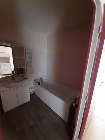 Appartement T3 à louer - GRENOBLE – 9 allée du jardin hoche - Photo 4