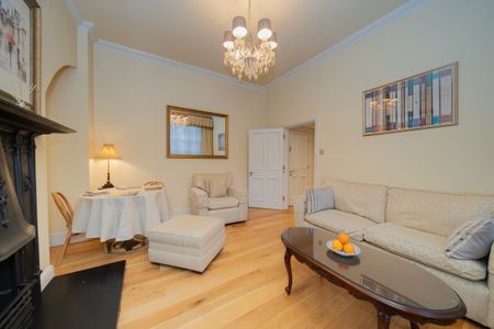 Kensington Court, Kensington, W8, London - Photo 2