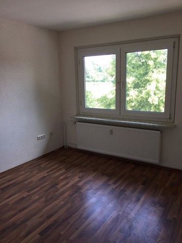 Günstige 2-Zimmer Wohnung mit neuem Oberboden und frischem Anstrich! (komplett renoviert ab Anfang Mai) - Photo 5