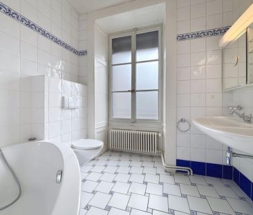 EAUX-VIVES - Sublime appartement de 8 pièces vue Jet-d'Eau - Photo 5