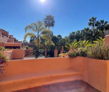 Alquiler de piso en Calle Hinojo, 91 b - Photo 2