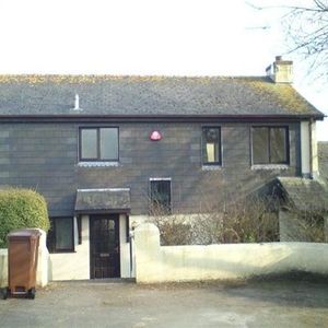 4 bedroom detached house to rent - Photo 2