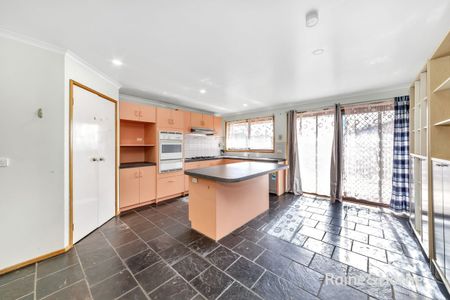 Charming Family Home for Lease - 15 Michelle Drive, Hampton Park - Photo 5