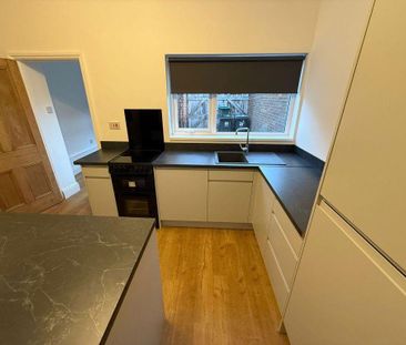 2 bedroom house to rent - Photo 1