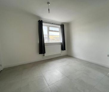 Hill View, Cardiff, Fairwater - Photo 5