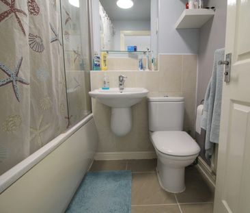 Terraced House to rent on - Photo 4