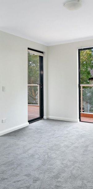 Coastal Comfort & Style – Only Steps to Dee Why Beach - Photo 1