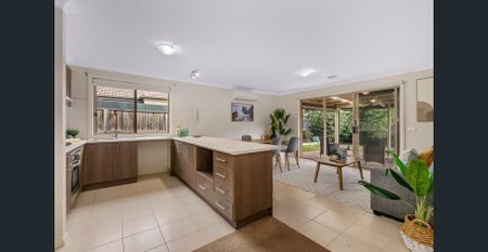 Modern Family Living in Prestigious Alamanda Estate - Photo 2