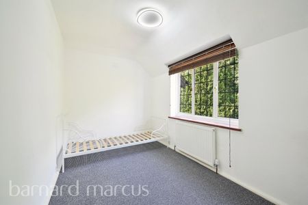 Kingsdown Avenue - Photo 3