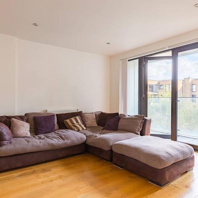 2 bedroom flat to rent - Photo 1