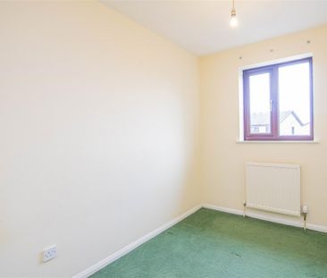 4 bed House - Detached To Let - Photo 2
