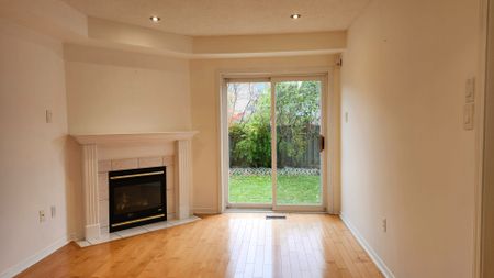 For Lease - 7 Angela Court, Markham, Ontario - Photo 2